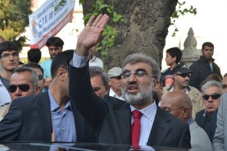 Bakan Yıldız'a 'Size oy vermeyeceğim' diyen genç, çözüm sürecine tepki gösterdi