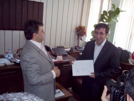 Bakan Yılmaz: Ak Parti, Merkez Partidir