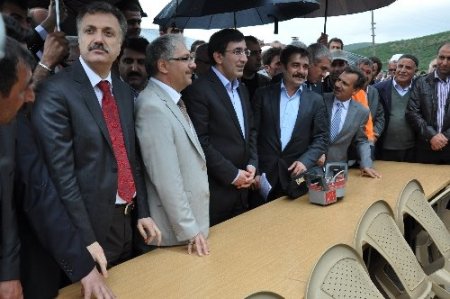 Bakan Yılmaz: Burada yetişecek gençlerimiz kandil gibi etraflarını aydınlatacak