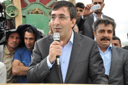 Bakan Yılmaz: Burada yetişecek gençlerimiz kandil gibi etraflarını aydınlatacak