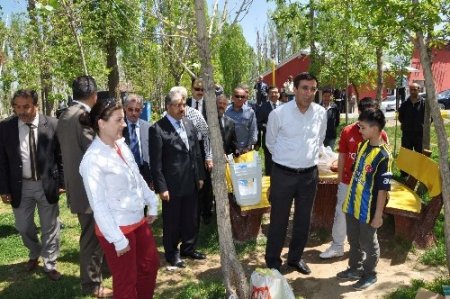 Bakan Yılmaz: 'Çözüm süreciyle Doğu ve Güneydoğu'da göç tersine dönecek'