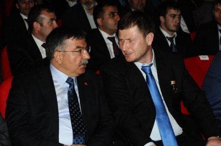 Bakan Yılmaz : Grozni Bir Daha Yıkılmasın