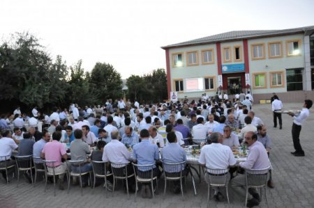 Bakan Yılmaz: Türkiye Alan El Değil, Veren El Haline Geldi