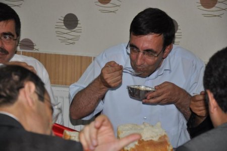 Bakan Yılmaz: Türkiye’de Kim Hangi Dili Konuşmak İstiyorsa Konuşabiliyor