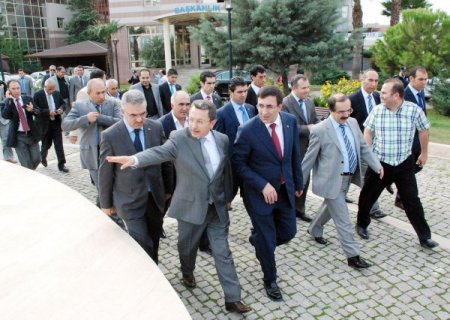 Bakan Yılmaz'dan Başkan Öztürk’e ‘kentsel dönüşüm’ övgüsü