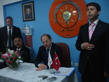 Bakan'dan Dinar'a, 100 Yataklı Tam Teşekküllü Devlet Hastanesi Sözü