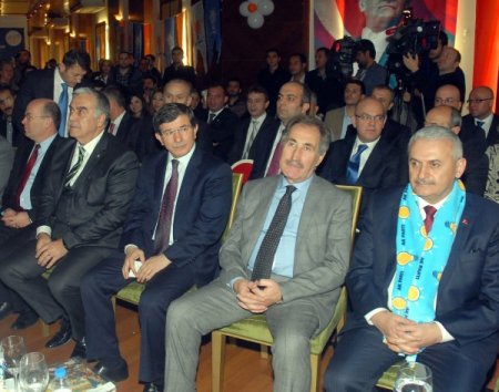 Bakanlar, İzmir’de yerel seçimin startını verdi