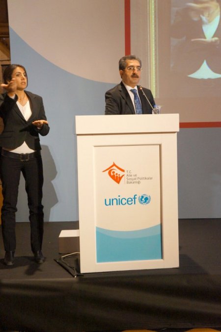 Bakanlık, 1 milyon 300 bin engelli ve yaşlıya maaş bağladı