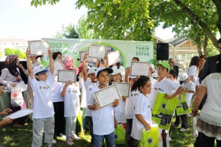 Bakanlık, Bilinçli Tüketim İçin Çocukları Eğitiyor