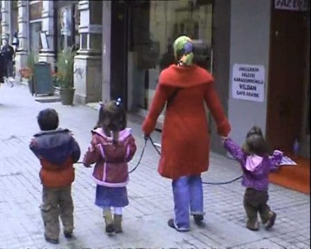 Bakıcıdan, Yaramazlığa 'bağ'layıcı Çözüm