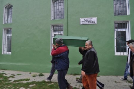 Bakıcısının Öldürdüğü İddia Edilen Çocuk Toprağa Verildi