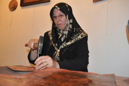 Bakırcı kadınlar işledikleri motifleri sergiledi
