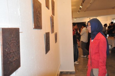 Bakırcı kadınlar işledikleri motifleri sergiledi