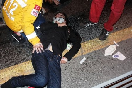 Bakırköy'de kaza: 3 yaralı