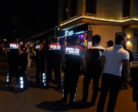 Bakırköy'de silahlı kavga: 3 yaralı