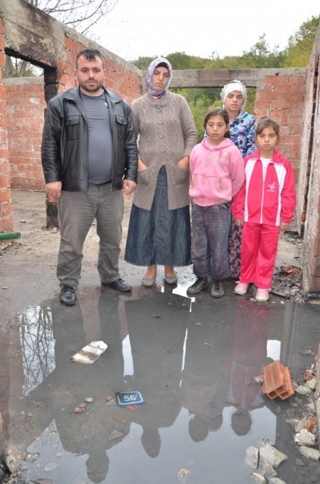 Bakırköy'den gelip kardeşinin evini ateşe verdi