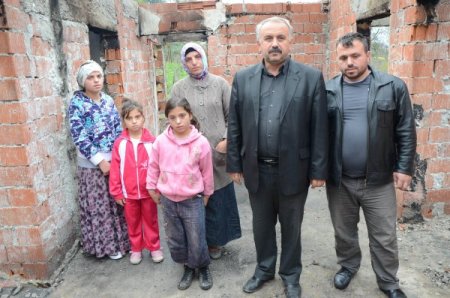 Bakırköy'den gelip kardeşinin evini ateşe verdi