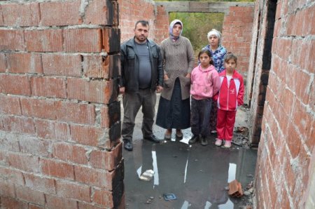 Bakırköy'den gelip kardeşinin evini ateşe verdi