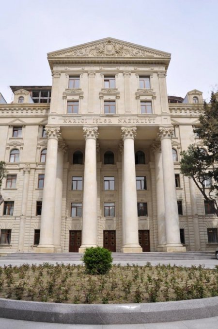 Bakü’den Rasmussene cevap gecikmedi