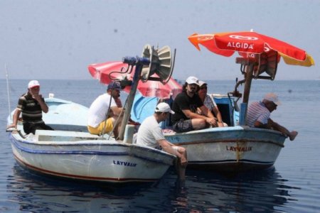 Balıkçılar Denizde Kaybolan Başkanlarını 'Trol Teknesi'yle Arıyor