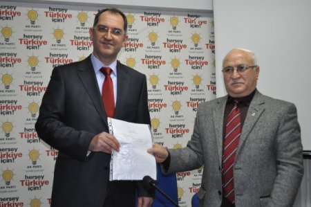 Balıkesir Ak Parti'de Adaylık İçin İlk Başvuruyu İşadamı Özdamar Yaptı