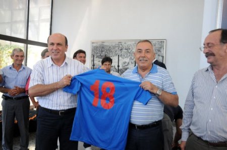 Balıkesir Belediyesi amatör spor kulüplerine malzeme yardımı yaptı