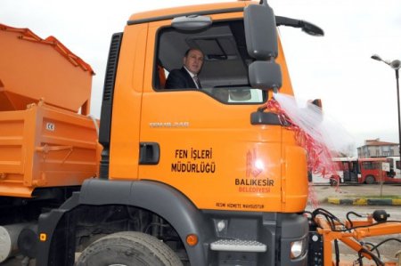 Balıkesir Belediyesi Beş Yeni Araç Aldı