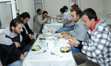 Balıkesir Belediyesi geçen yıl 20 bin öğrenciye çorba ikram etti