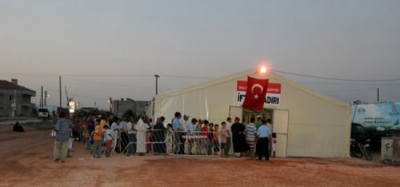 Balıkesir Belediyesi Her Gün 3 Bin Kişiye İftar Yaptıracak