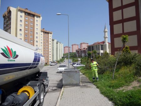 Balıkesir Belediyesi Mahallelerde Bahar Temizliği Yapıyor