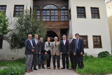 Balıkesir Gazeteciler Cemiyeti'nin yeni yönetimi protokolü ziyaret etti