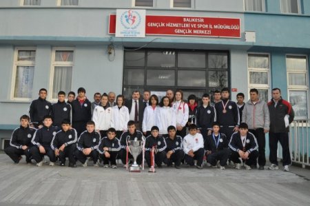Balıkesir Gençlik Merkezi'ne gelen binlerce genç suça bulaşmaktan kurtuluyor