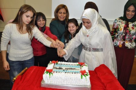 Balıkesir Merve Derneği yetiştirme yurdundaki kız öğrencilere program düzenledi