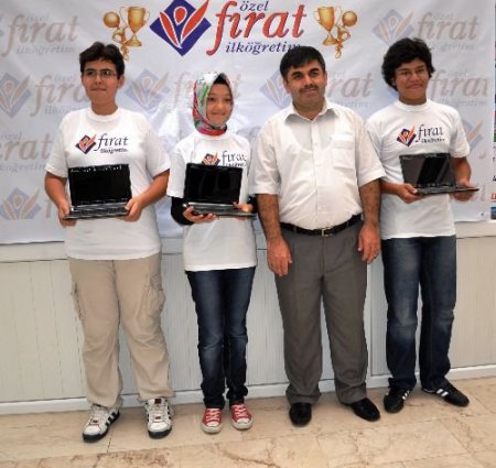 Balıkesir Özel Fırat'ın Üç Öğrencisi Sbs'de Tam Puan Aldı