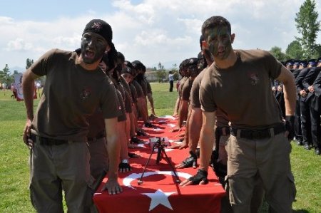 Balıkesir Polis Meslek Yüksek Okulu'ndan 885 öğrenci mezun oldu