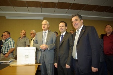 Balıkesir Sanayi Odası'na genç iş adamı İsmail Uğur başkan oldu