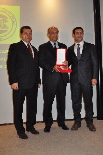 Balıkesir Ticaret Odası'nın yeni yönetimi ilk meclis toplantısını yaptı