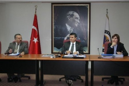Balıkesir Valiliği Okuma Yazma Bilmeyen 65 Bin Kişiye Ulaşacak