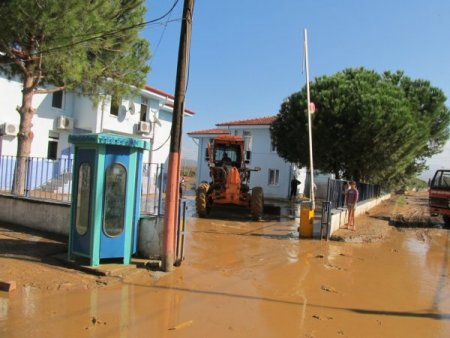 Balıkesir Valisi Turhan: Dünkü su baskınından ders alınması gerekir
