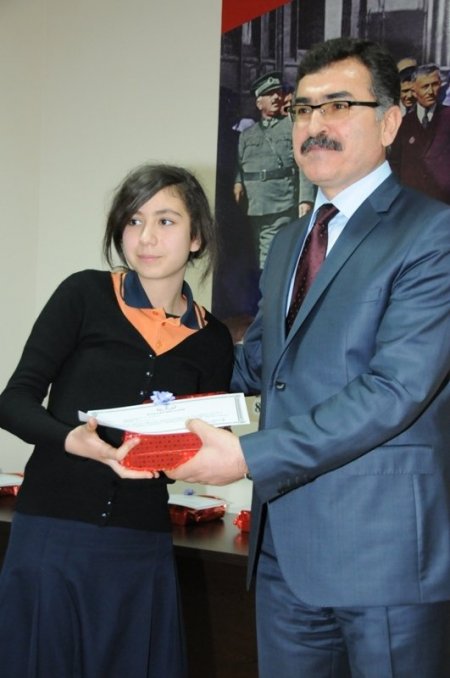 Balıkesir Valisi Turhan: Eğitimde hedefimiz ilk 10 il içinde olmak