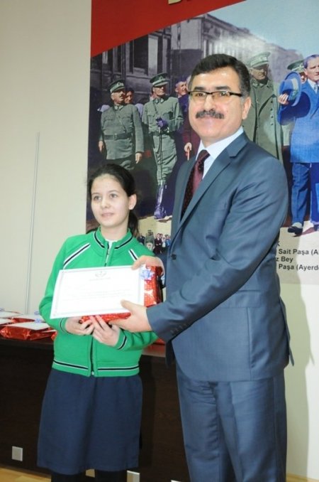 Balıkesir Valisi Turhan: Eğitimde hedefimiz ilk 10 il içinde olmak