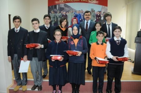 Balıkesir Valisi Turhan: Eğitimde hedefimiz ilk 10 il içinde olmak