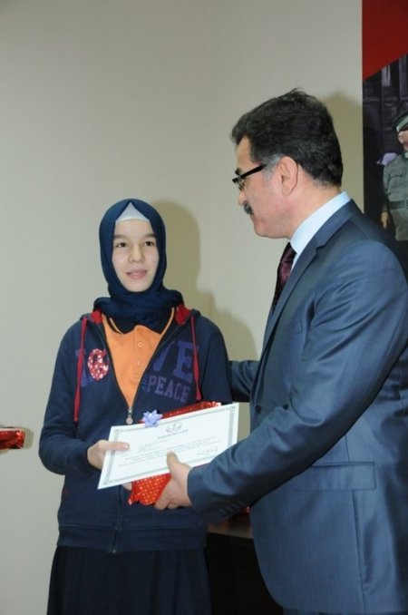 Balıkesir Valisi Turhan: Eğitimde hedefimiz ilk 10 il içinde olmak