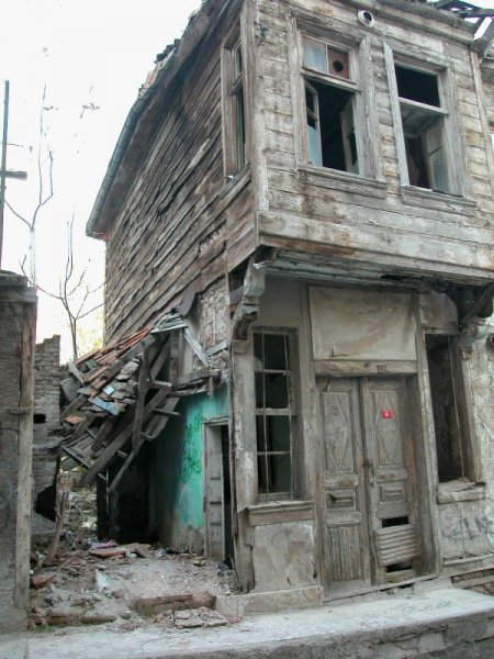 Balıkesir ve Ayvalık'taki tarihi evler restore edilerek turizme kazandırılacak