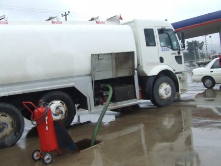 Balıkesir'de 27 Bin Litre Kaçak Akaryakıt Ele Geçirildi