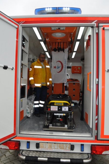 Balıkesir'de ambulanslar vakaya 10 dakikada ulaşıyor