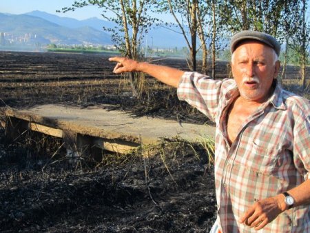 Balıkesir'de Anız Yangını: 47 Dönüm Tahıl Tarlası Kül Oldu