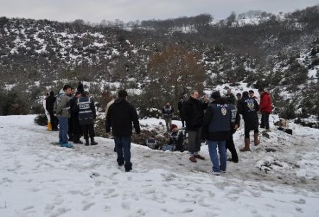 Balıkesir'de Bulunan Dördüncü Cesedi Çıkarma Çalışmaları Sürüyor ( 3 )