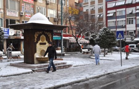 Balıkesir'de kar sebebiyle 45 köy yolu kapandı