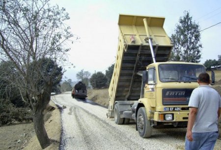 Balıkesir'de köy yolları asfalt çalışmaları tamamlandı